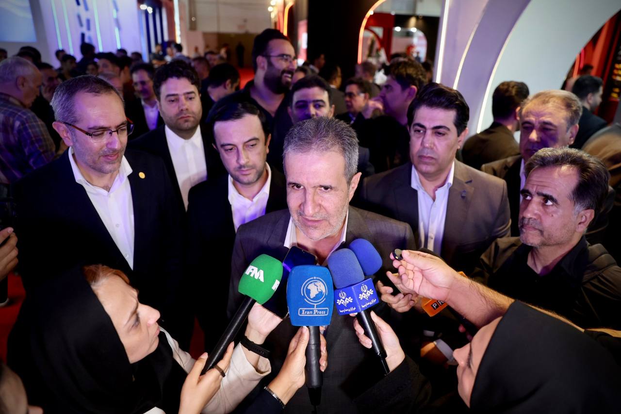 چهاردهمین نمایشگاه بین‌المللی پوشاک ایران(ایران مد) و سی‌ودومین دوره نمایشگاه بین‌المللی ماشین‌آلات نساجی، مواد اولیه، منسوجات خانگی،ماشین‌های گلدوزی و محصولات نساجی(ایرانتکس)