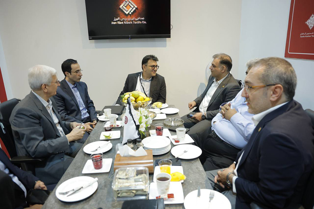 نمایشگاه نساجی (دوم)