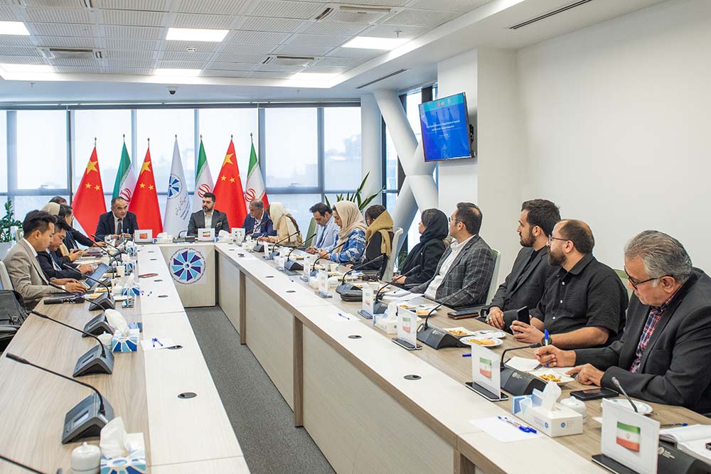 در نشست مشترک رئیس اتاق بازرگانی بین‌المللی خورگوس چین و اعضای انجمن تجارت الکترونیک ایران تاکید شد