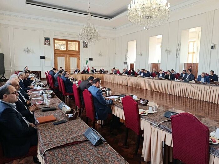 Govt. reviews export rules, seeks to remove trade barriers with Iraq, Pakistan and Afghanistan